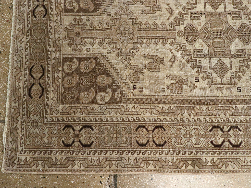 Antique Persian Shiraz Long Runner, No.24051 - Galerie Shabab
