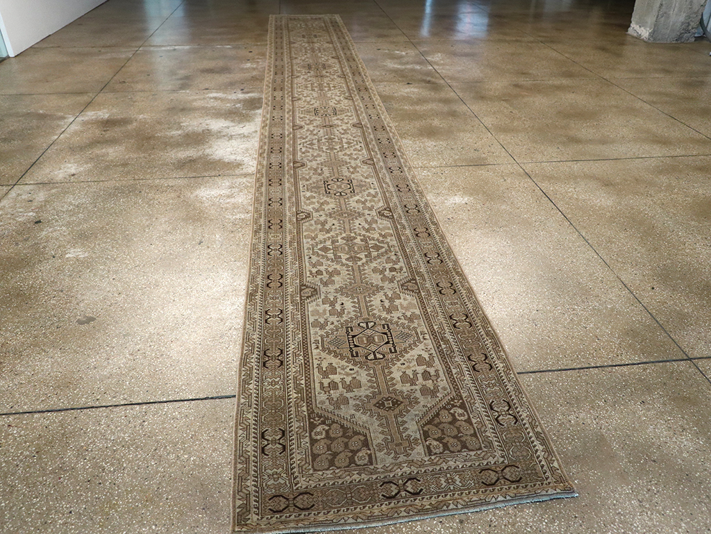 Antique Persian Shiraz Long Runner, No.24051 - Galerie Shabab