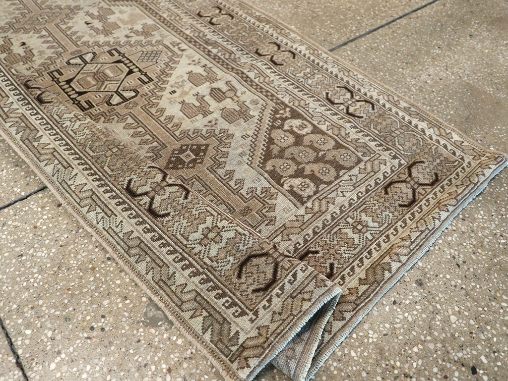 Antique Persian Shiraz Long Runner, No.24051 - Galerie Shabab