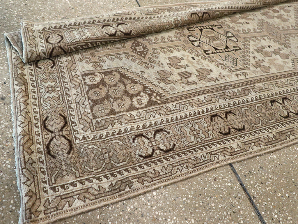 Antique Persian Shiraz Long Runner, No.24051 - Galerie Shabab