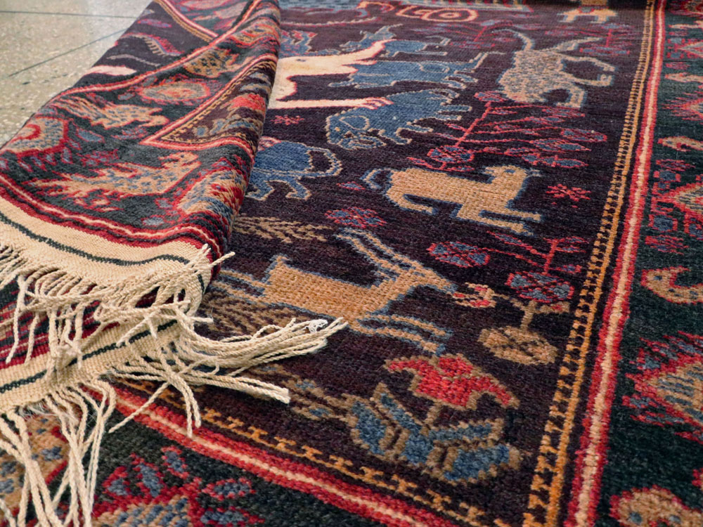 Vintage Persian Baluch Pictorial Rug, No.24056 - Galerie Shabab