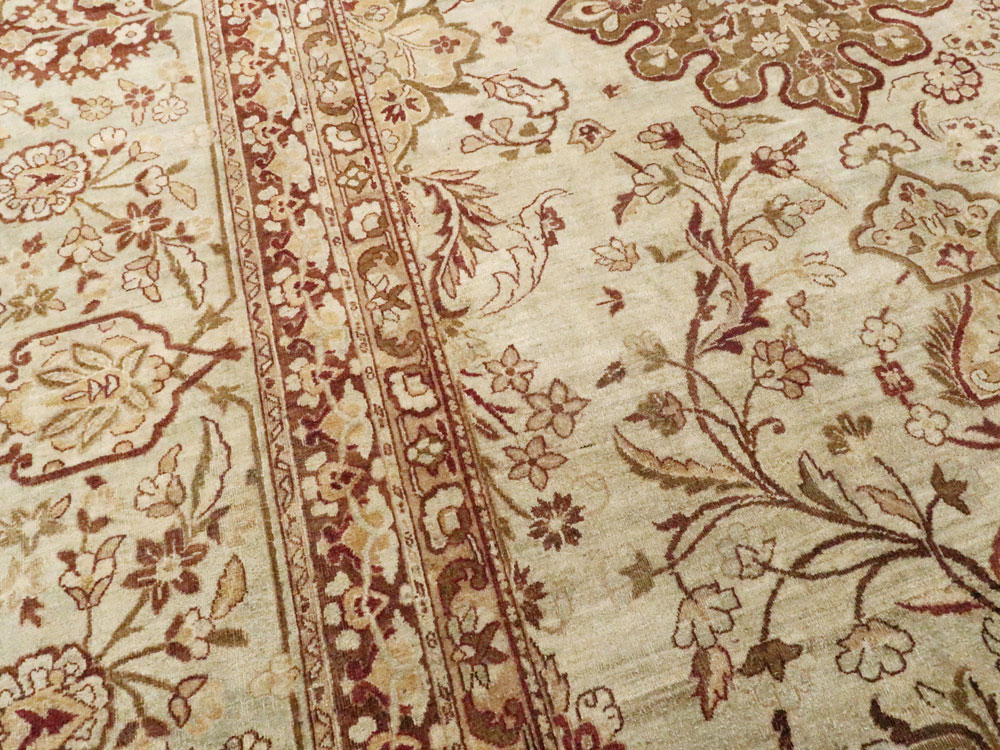 Antique Persian Lavar Kerman Carpet, No.24067 - Galerie Shabab