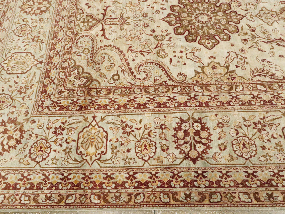 Antique Persian Lavar Kerman Carpet, No.24067 - Galerie Shabab