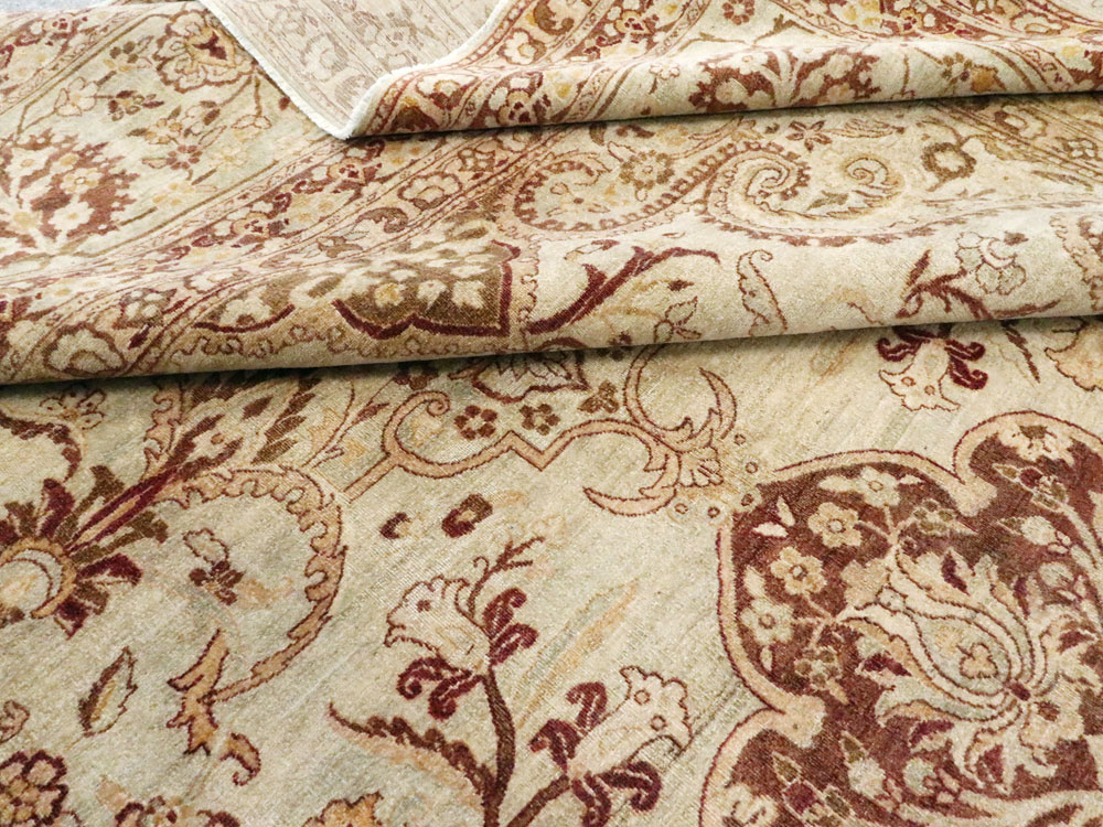Antique Persian Lavar Kerman Carpet, No.24067 - Galerie Shabab