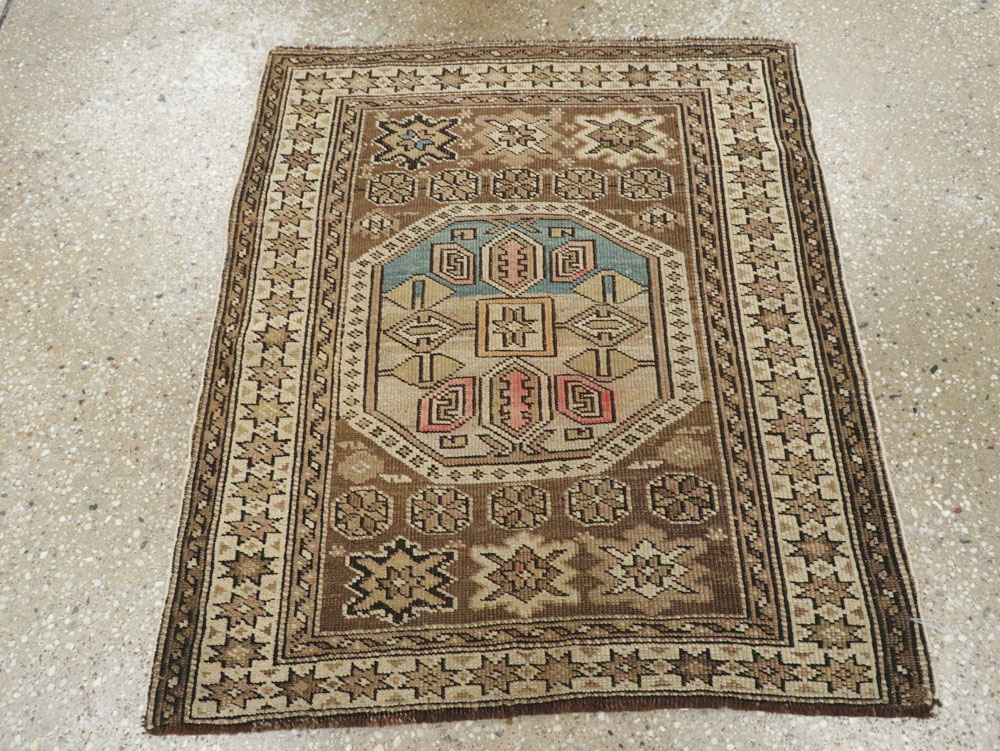 Antique Caucasian Shirvan Rug, No.24068 - Galerie Shabab
