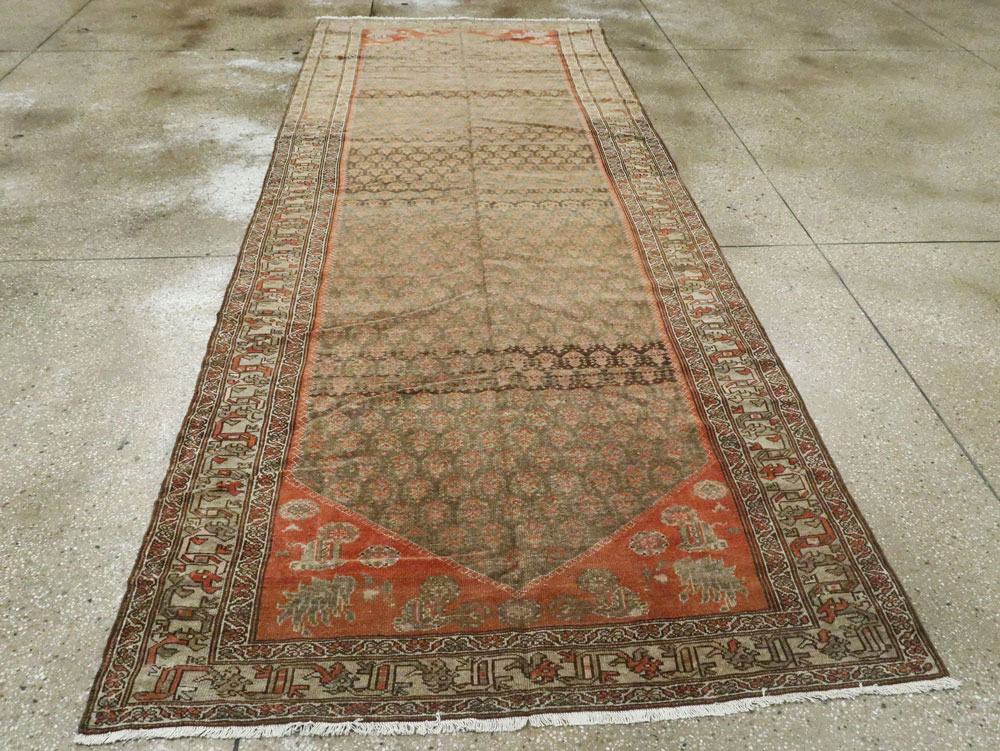 Vintage Persian Malayer Gallery Carpet, No.24091 - Galerie Shabab