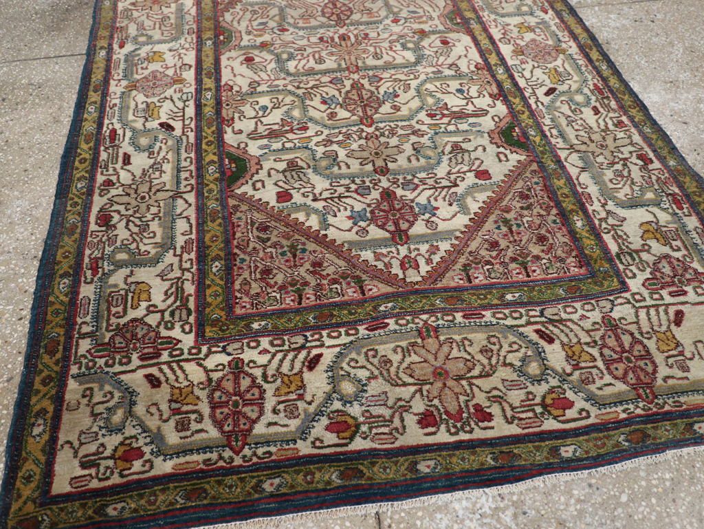 Antique Indian Agra Rug, No.24099 - Galerie Shabab