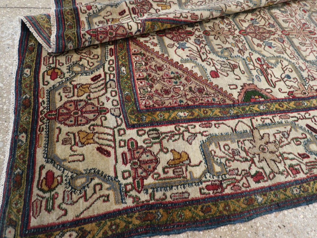 Antique Indian Agra Rug, No.24099 - Galerie Shabab