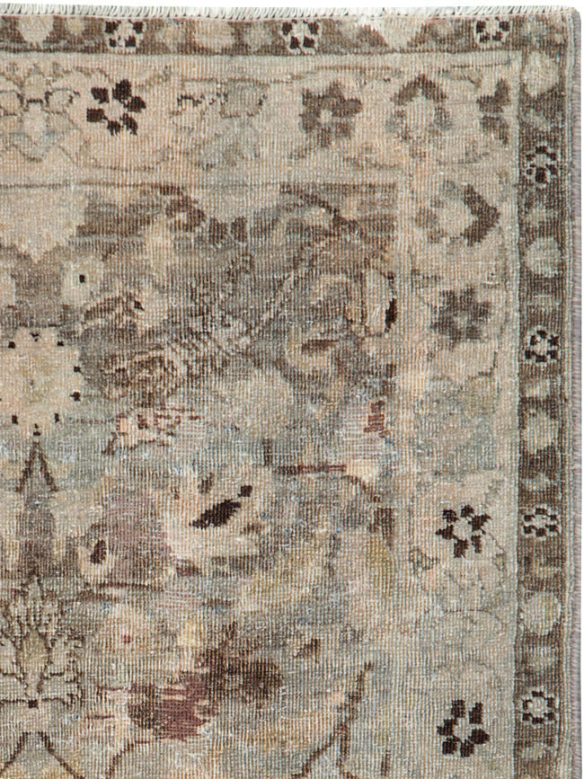 Vintage Persian Sarouk Rug, No.24108 - Galerie Shabab