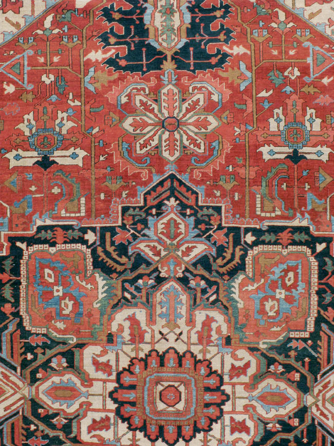 Antique Persian Heriz Carpet, No.24109 - Galerie Shabab