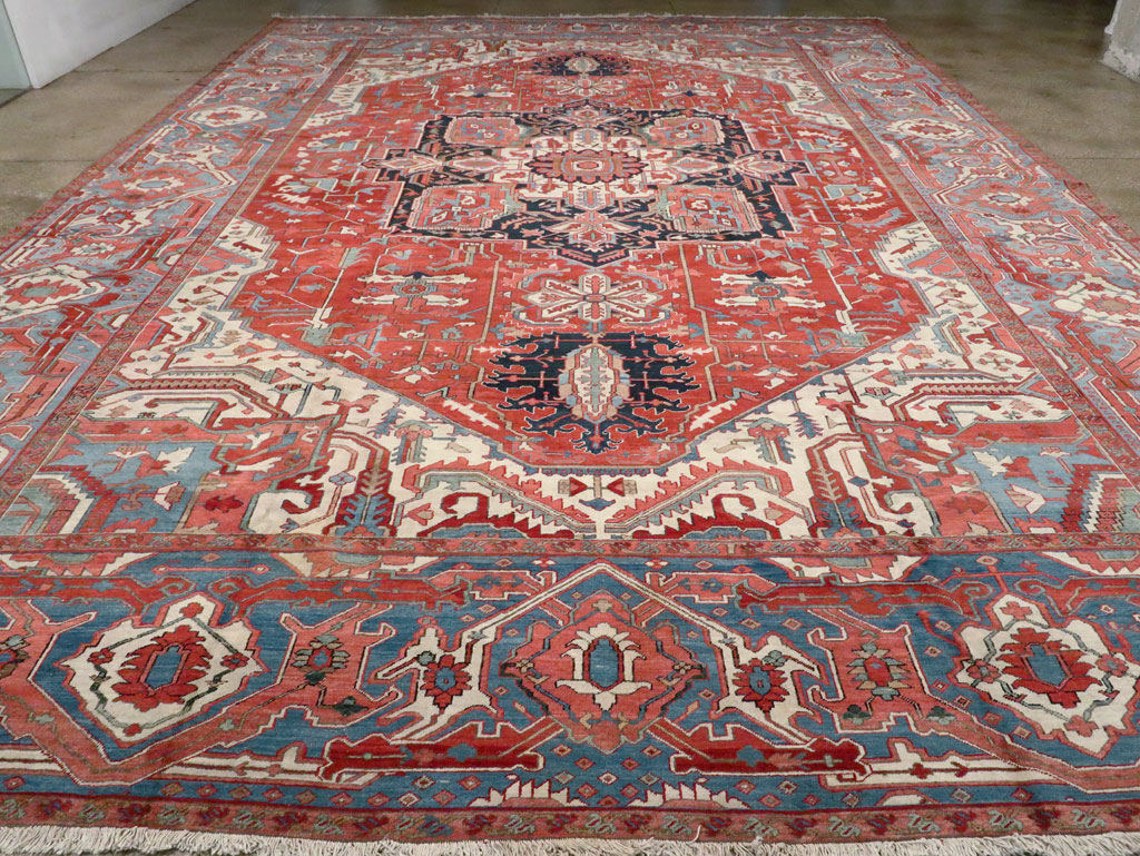 Antique Persian Heriz Carpet, No.24109 - Galerie Shabab