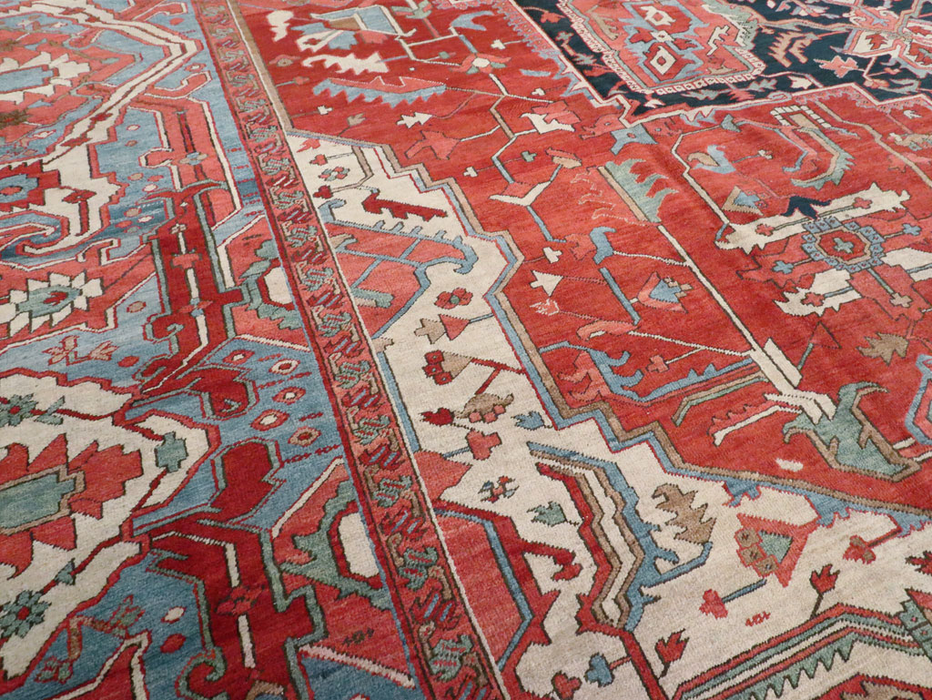 Antique Persian Heriz Carpet, No.24109 - Galerie Shabab