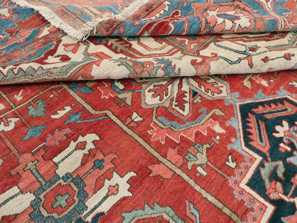 Antique Persian Heriz Carpet, No.24109 - Galerie Shabab