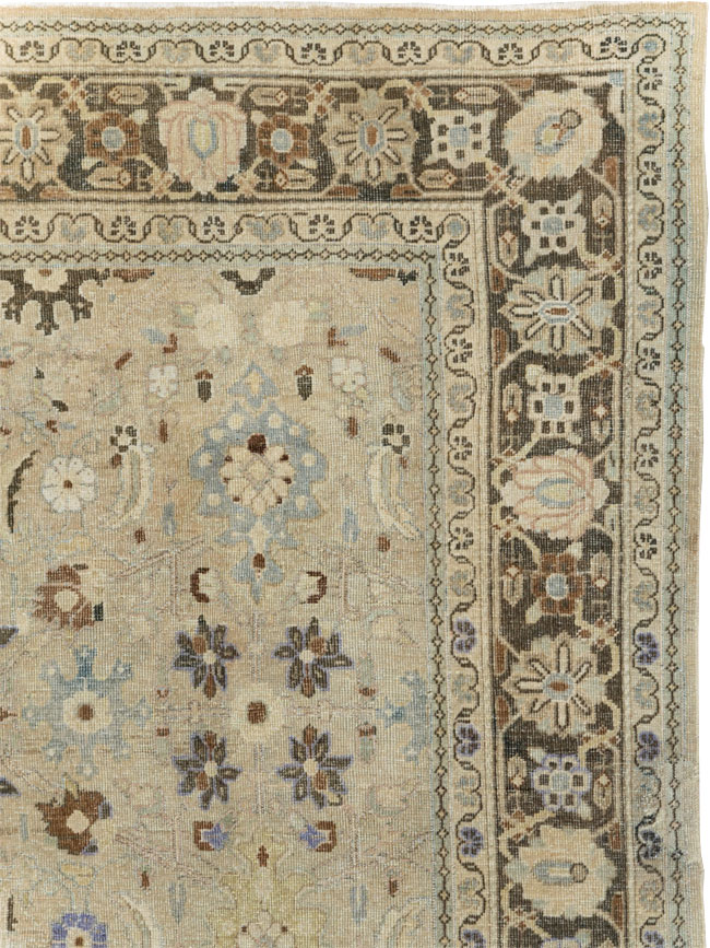 Vintage Persian Mahal Square Room Size Carpet, No.24117 - Galerie Shabab
