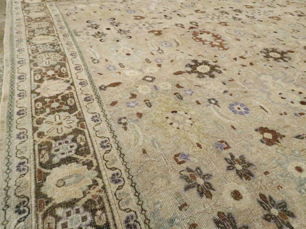 Vintage Persian Mahal Square Room Size Carpet, No.24117 - Galerie Shabab