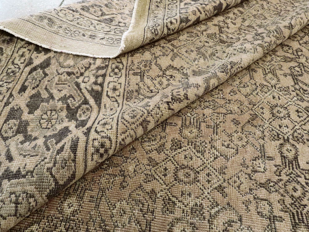 Antique Persian Mahal Carpet, No.24118 - Galerie Shabab