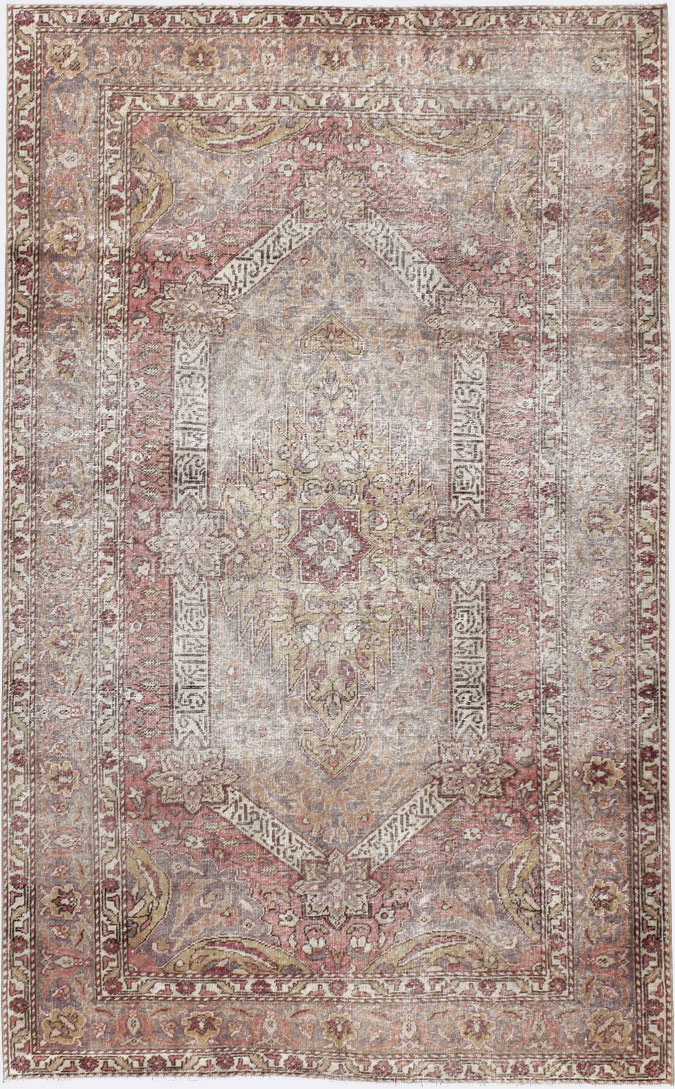 Vintage Turkish Sivas Distressed Rug, No.24121 - Galerie Shabab