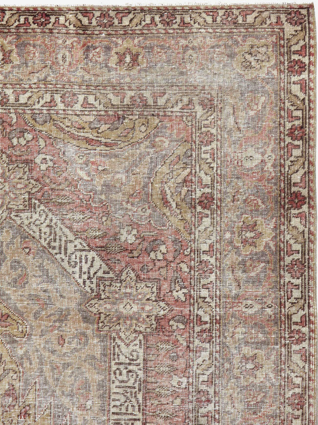 Vintage Turkish Sivas Distressed Rug, No.24121 - Galerie Shabab