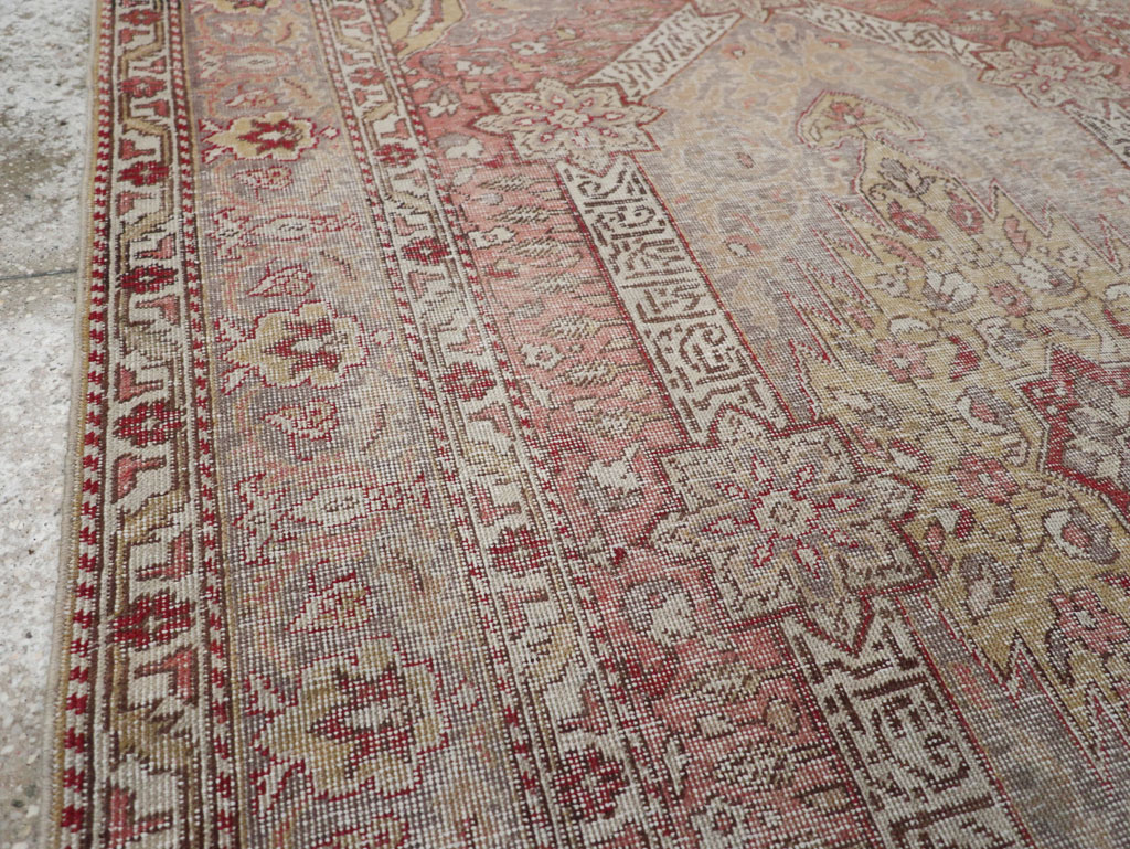 Vintage Turkish Sivas Distressed Rug, No.24121 - Galerie Shabab