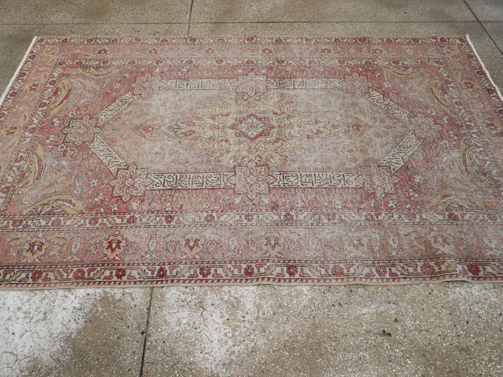 Vintage Turkish Sivas Distressed Rug, No.24121 - Galerie Shabab