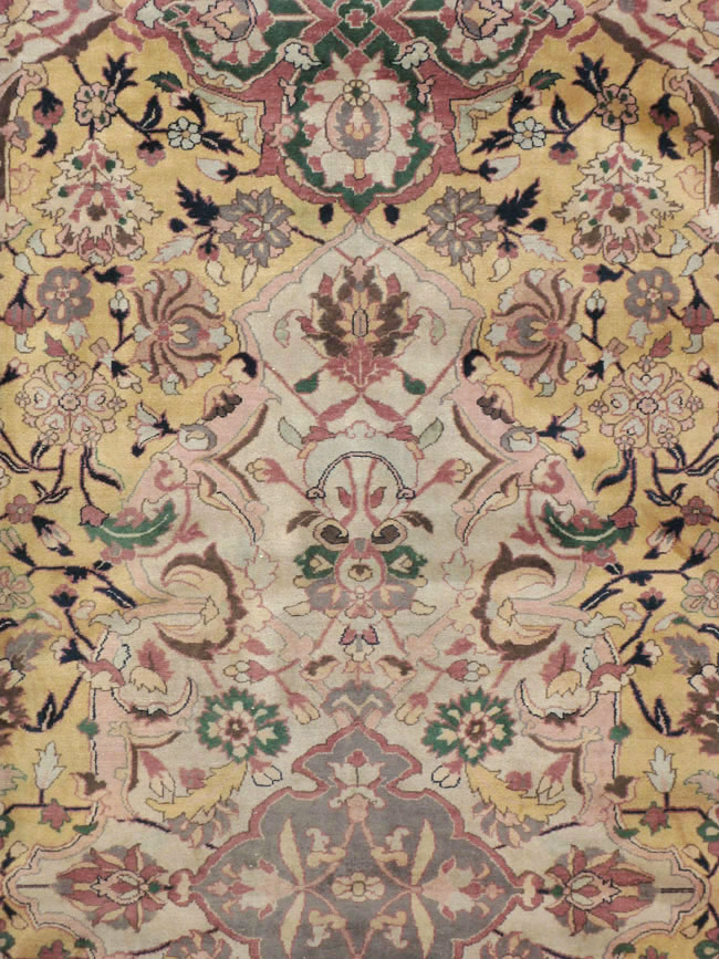 Vintage Indian Lahore Carpet, No.24126 - Galerie Shabab