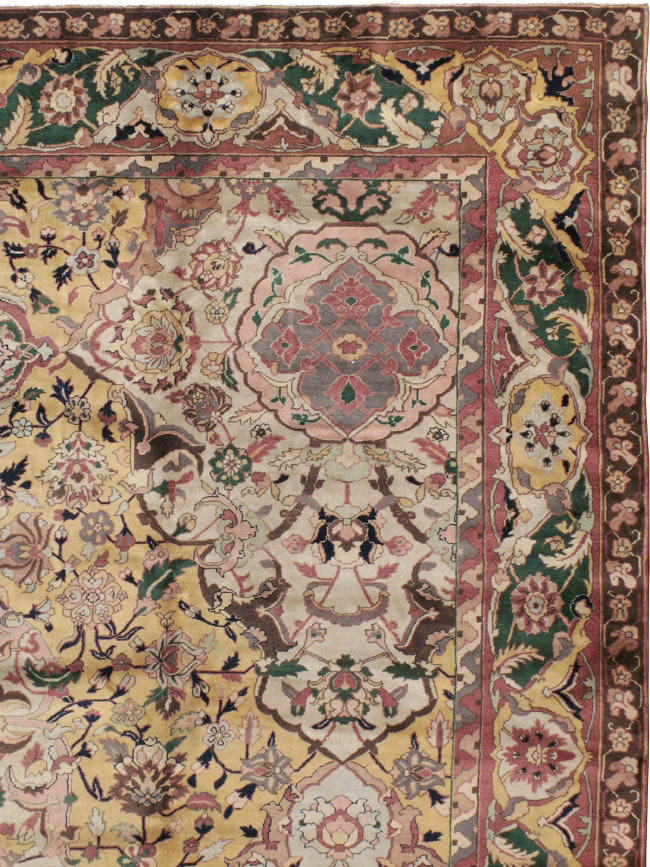 Vintage Indian Lahore Carpet, No.24126 - Galerie Shabab