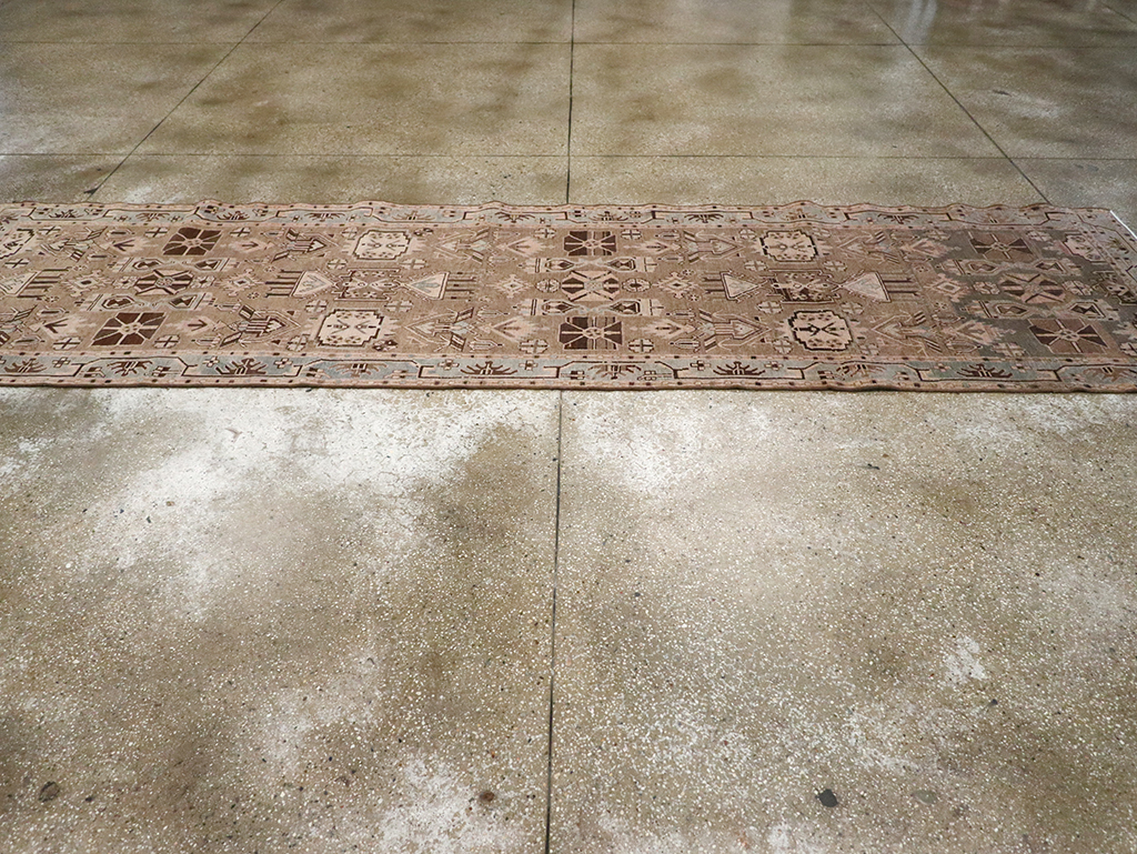 Vintage Persian Malayer Runner, No.24188 - Galerie Shabab