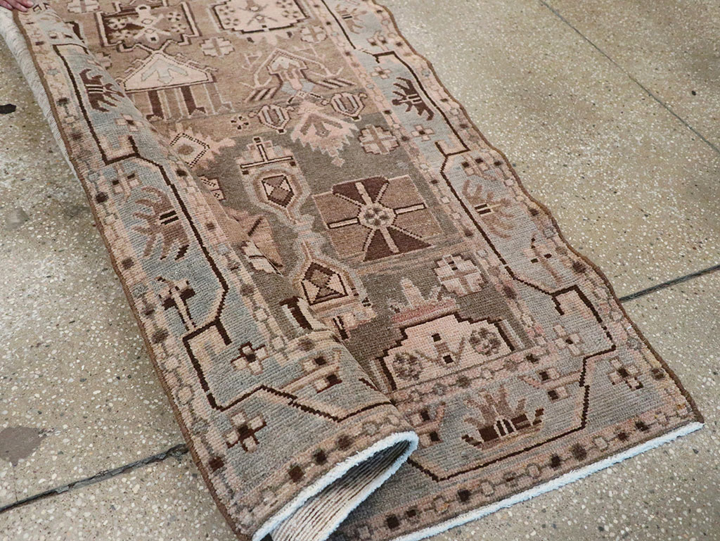 Vintage Persian Malayer Runner, No.24188 - Galerie Shabab