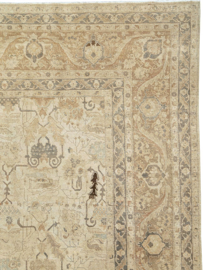 Antique Persian Tabriz Carpet, No.24192 - Galerie Shabab