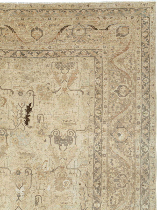 Antique Persian Tabriz Carpet, No.24192 - Galerie Shabab