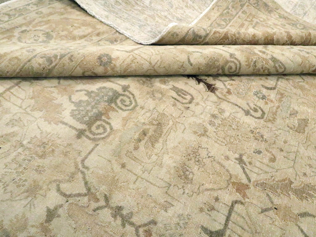 Antique Persian Tabriz Carpet, No.24192 - Galerie Shabab