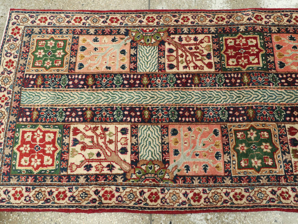 Vintage Persian Tabriz Runner, No.24194 - Galerie Shabab