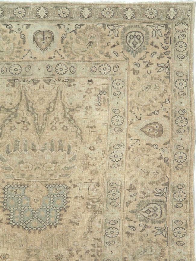 Vintage Persian Tabriz Accent Carpet, No.24210 - Galerie Shabab
