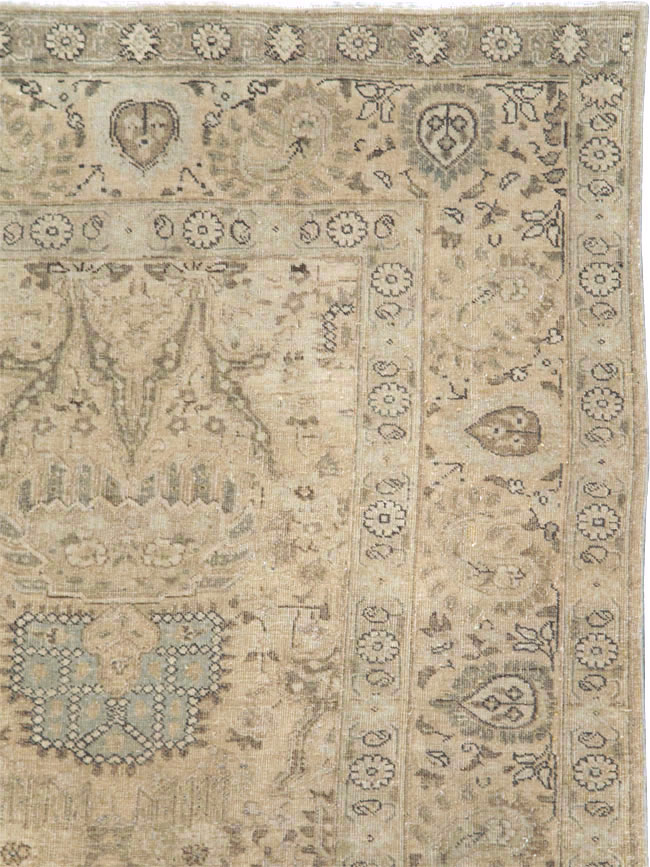 Vintage Persian Tabriz Accent Carpet, No.24210 - Galerie Shabab