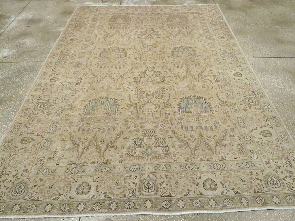 Vintage Persian Tabriz Accent Carpet, No.24210 - Galerie Shabab