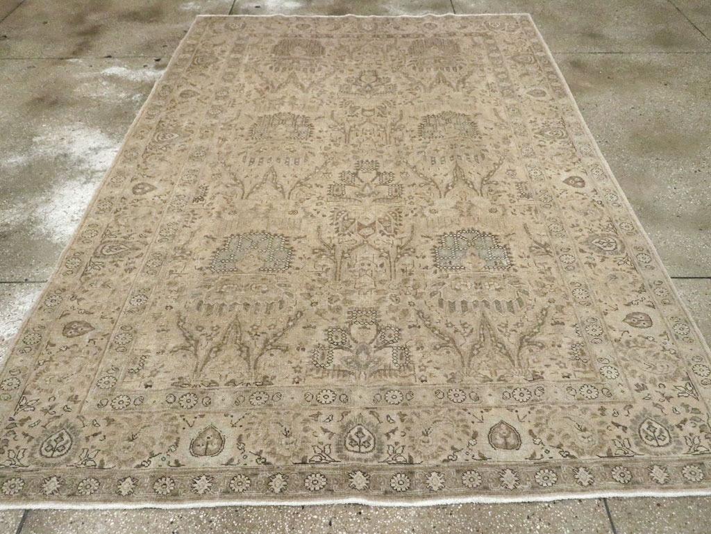 Vintage Persian Tabriz Accent Carpet, No.24210 - Galerie Shabab