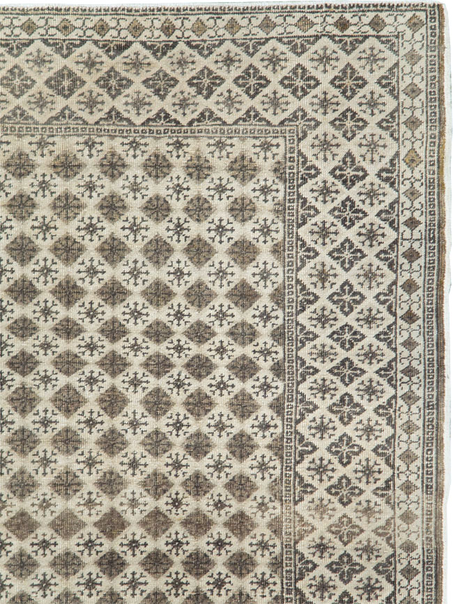 Vintage Turkish Anatolian Rug, No.24212 - Galerie Shabab