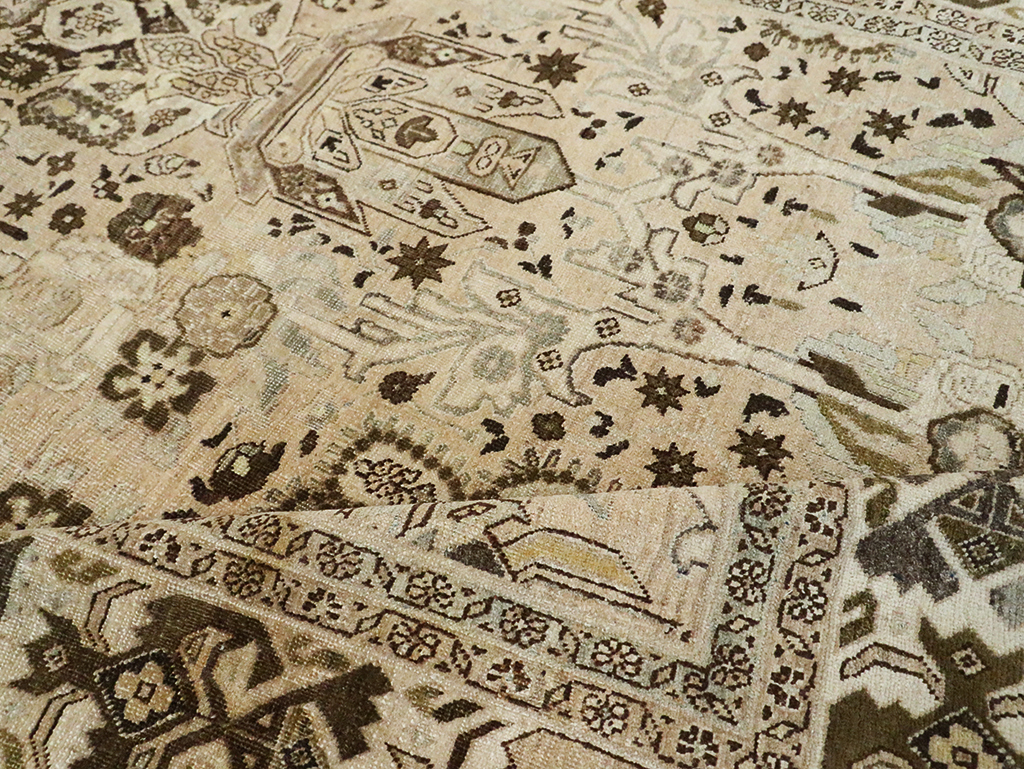 Antique Persian Tabriz Carpet, No.24216 - Galerie Shabab