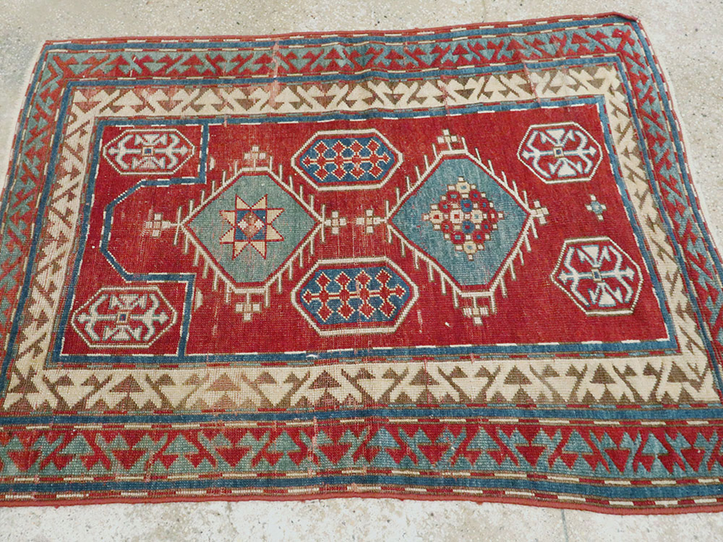 Antique Caucasian Kazak Rug, No.24221 - Galerie Shabab