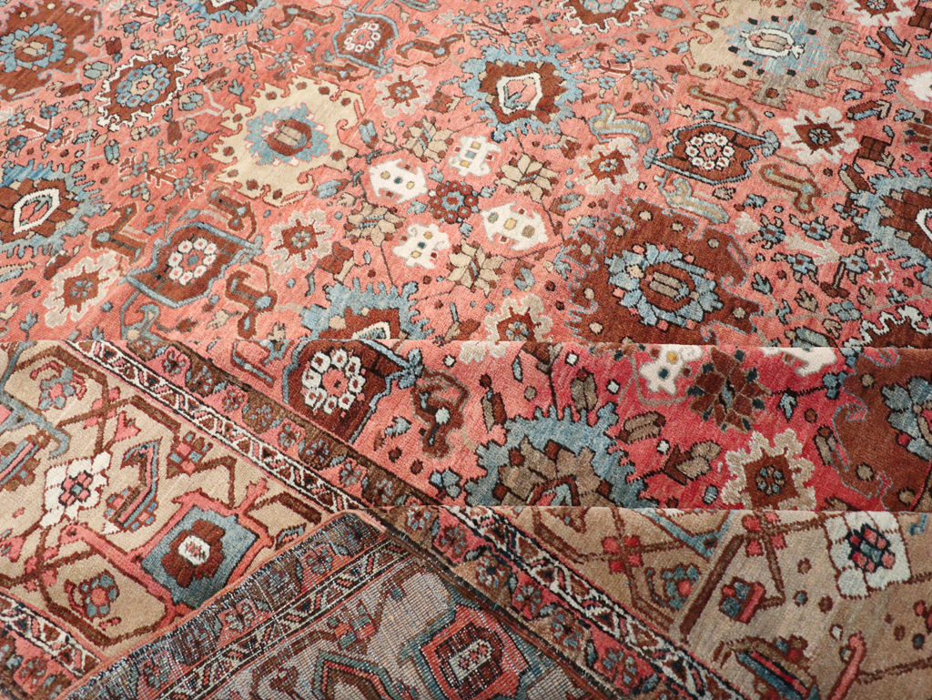 Antique Persian Heriz Carpet, No.24229 - Galerie Shabab