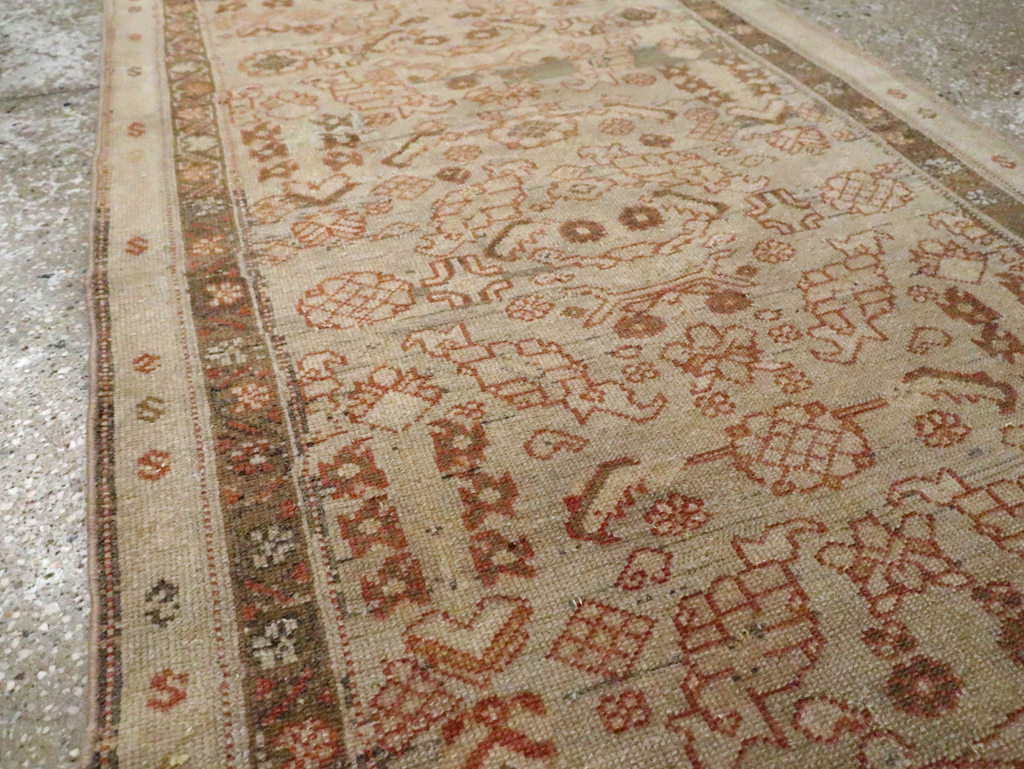 Vintage Persian Malayer Runner, No.24235 - Galerie Shabab