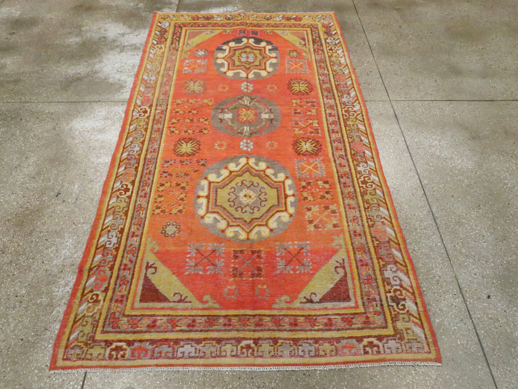 Vintage East Turkestan Khotan Carpet, No.24238 - Galerie Shabab