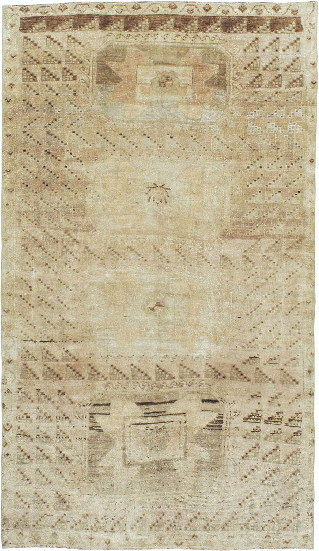 Vintage Turkish Oushak Rug, No.24244 - Galerie Shabab