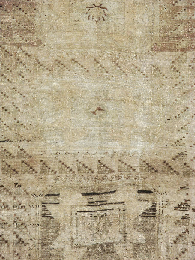 Vintage Turkish Oushak Rug, No.24244 - Galerie Shabab