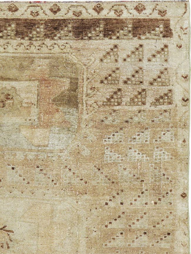 Vintage Turkish Oushak Rug, No.24244 - Galerie Shabab