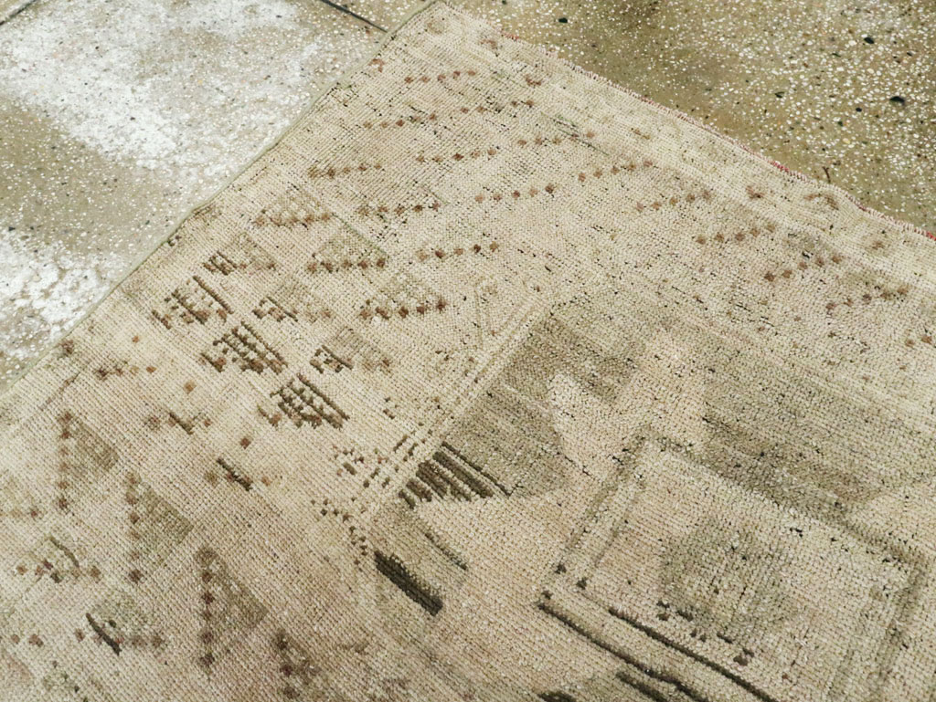 Vintage Turkish Oushak Rug, No.24244 - Galerie Shabab