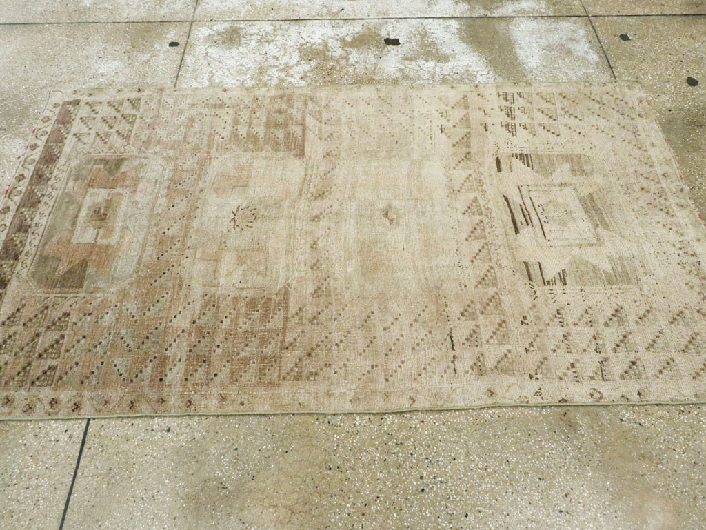 Vintage Turkish Oushak Rug, No.24244 - Galerie Shabab