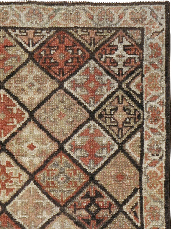 Antique Persian Kurdish Square Rug (Pair: 2 of 2), No.24249 - Galerie Shabab