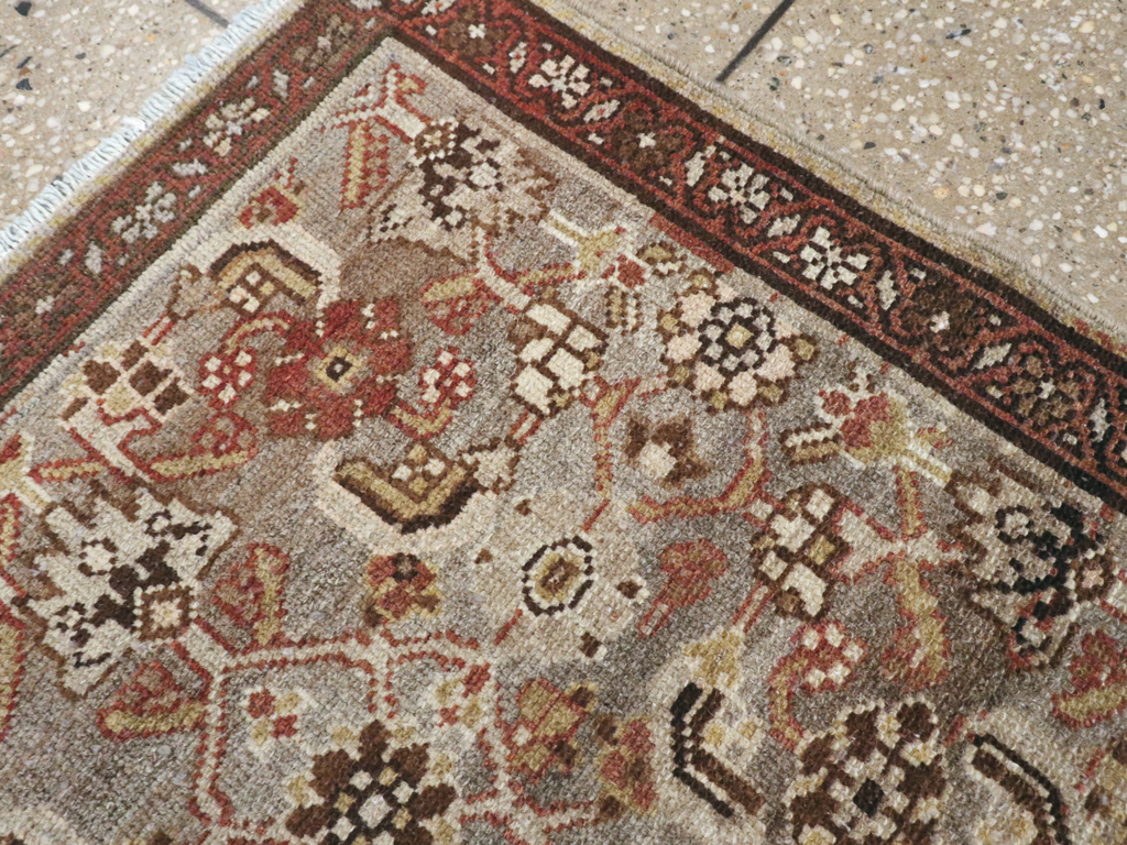 Vintage Persian Malayer Throw Rug, No.24250 - Galerie Shabab