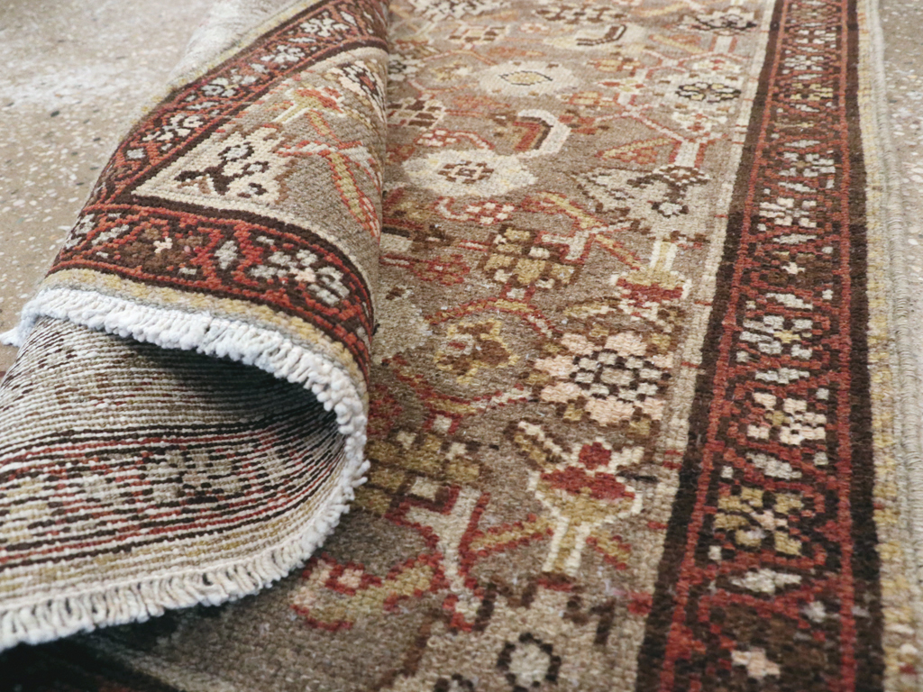 Vintage Persian Malayer Throw Rug, No.24250 - Galerie Shabab